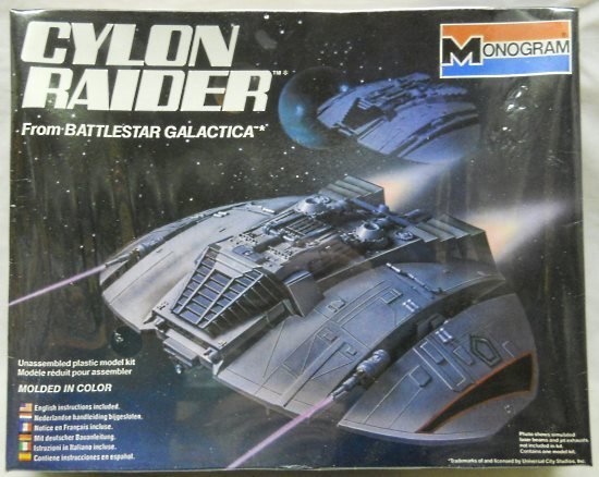 Monogram 1/48 Cylon Raider from Battlestar Galactica, 6026 plastic model kit